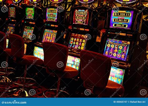Complex slot machine .
